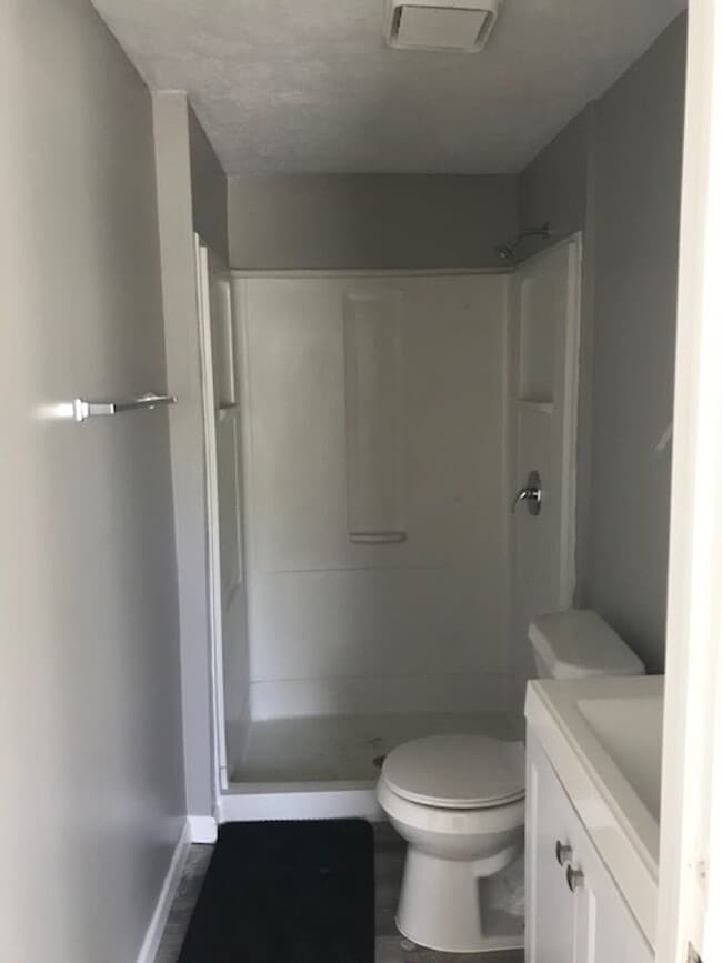 Building Photo - Coming Soon! Three Bedroom Townhome!!