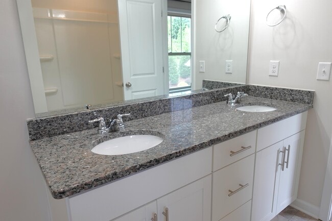 Building Photo - 24 Noble Wing Ln