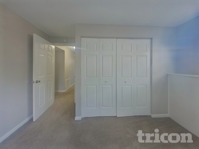 Building Photo - 202 Stockport Rd