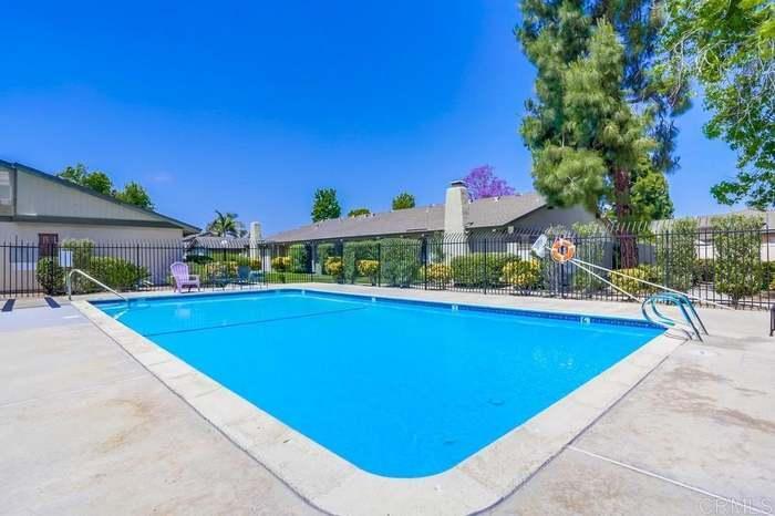 Building Photo - 670 Kumquat Way