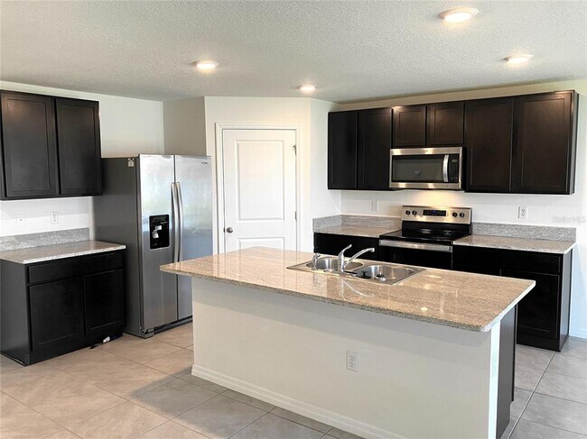 Building Photo - 11889 Downy Birch Dr