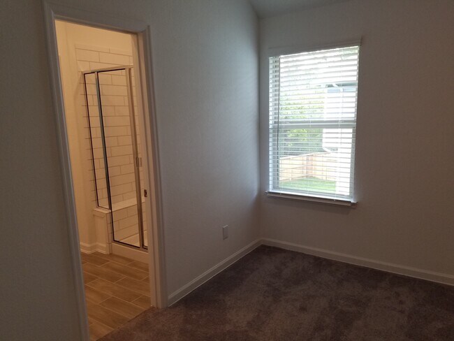 Building Photo - 535 Bristol Tide Ct