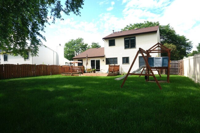 Building Photo - 1851 Longboat Dr