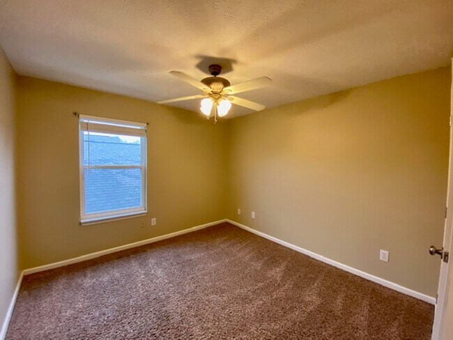Building Photo - COMING SOON!! Stunning 4 Bedroom 2.5 Bathr...