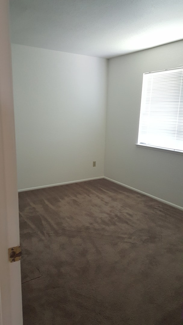 Building Photo - Pocket - One Story 3 Bed/2 Bath 2 Car Garage.