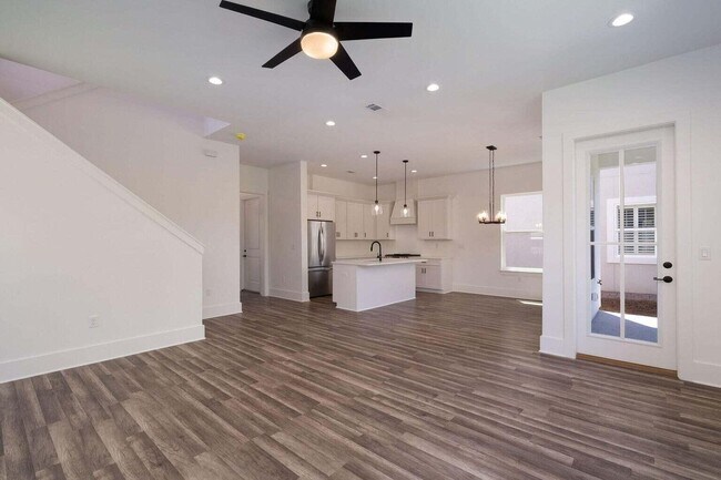 Building Photo - 278 Calusa Blvd