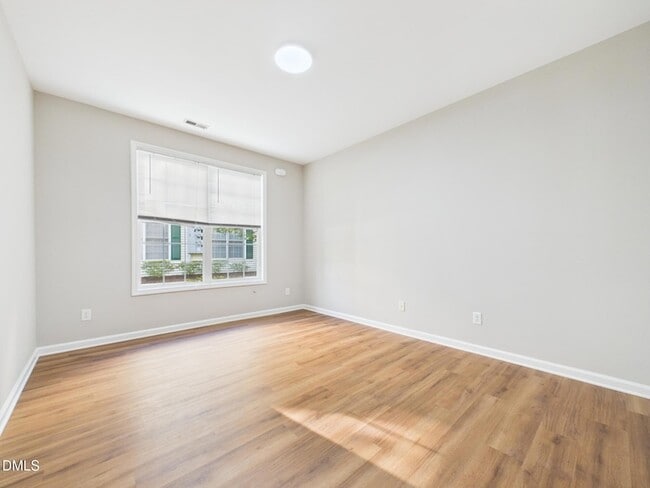 Building Photo - 2111 Kudrow Ln