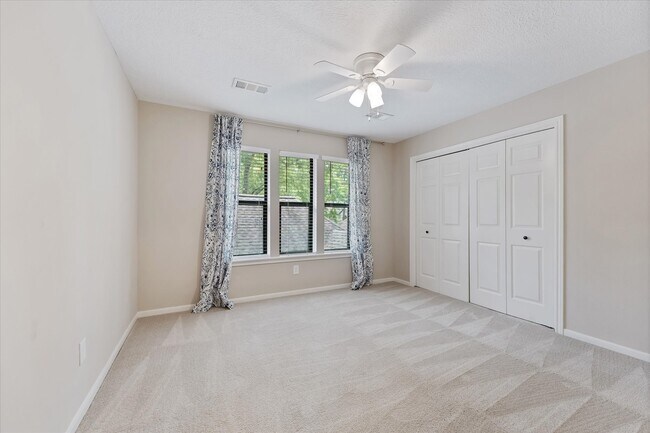 Building Photo - 41 Sweetleaf Ct