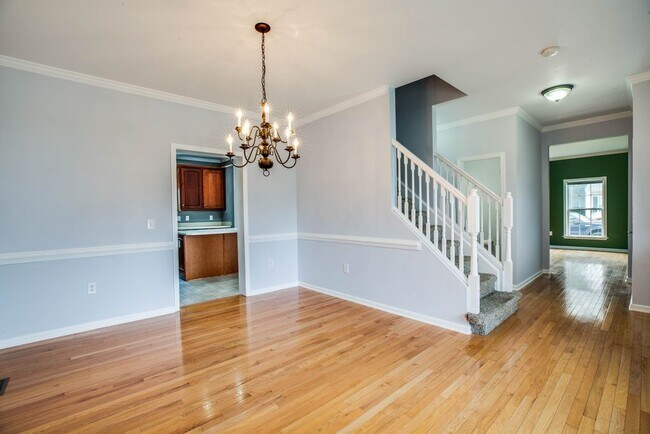 Building Photo - 43 Carlsbad Dr