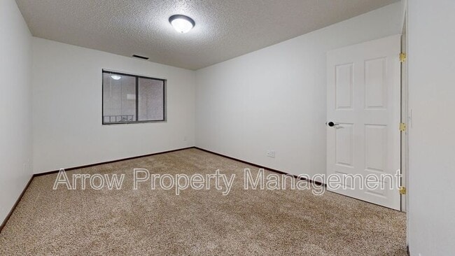 Building Photo - 203 E Arbor Ave