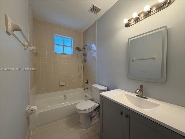 Building Photo - 4094 SW 159th Ave