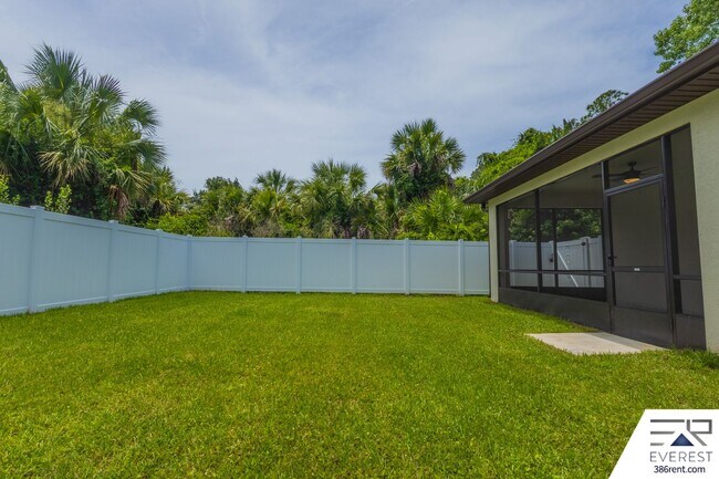 Building Photo - Modern 3-Bed, 2-Bath Townhome with Private Yard & 2-Car Garage