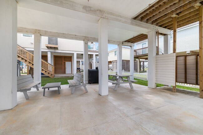 Building Photo - 139 W Palm