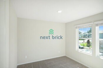Building Photo - 4 Bed and 2.5 Bath Single-family Home Available for Rent!