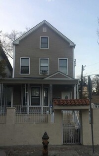 Building Photo - 332 Summer Ave