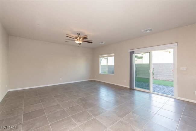 Building Photo - 480 Silverweed Ave