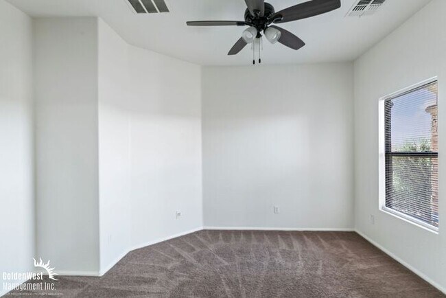 Building Photo - Beautiful 3Bdm 2Ba + Den Home Near Avondale & Goodyear!