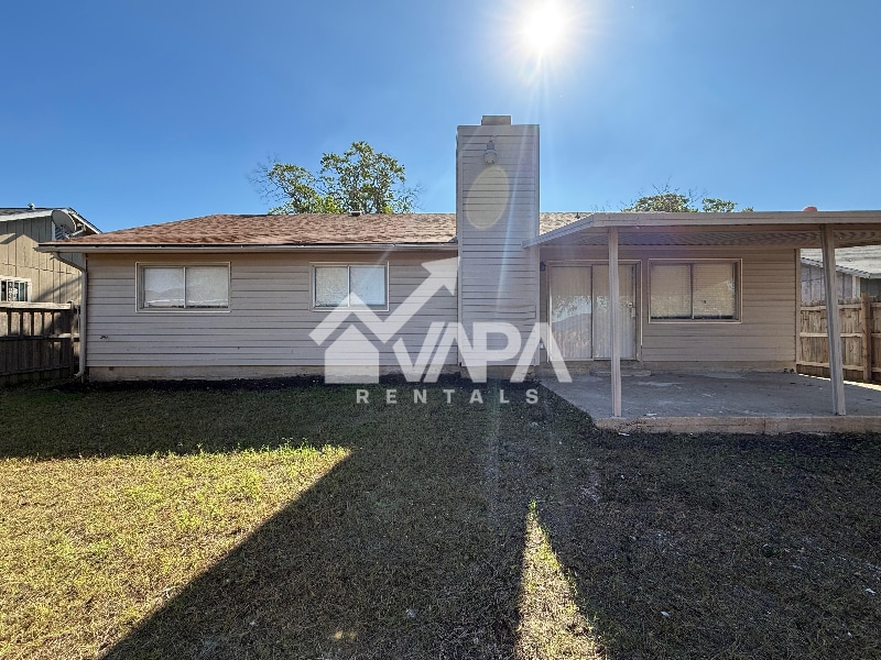 Building Photo - 5911 Autumn Lake