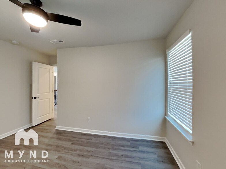 Building Photo - 804 Twin Falls Dr