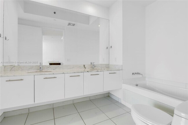 Building Photo - 55 SE 6th St