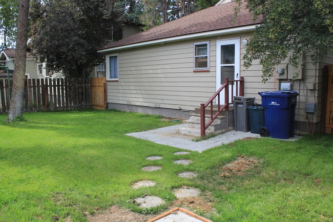Building Photo - 202 E 10th Ave