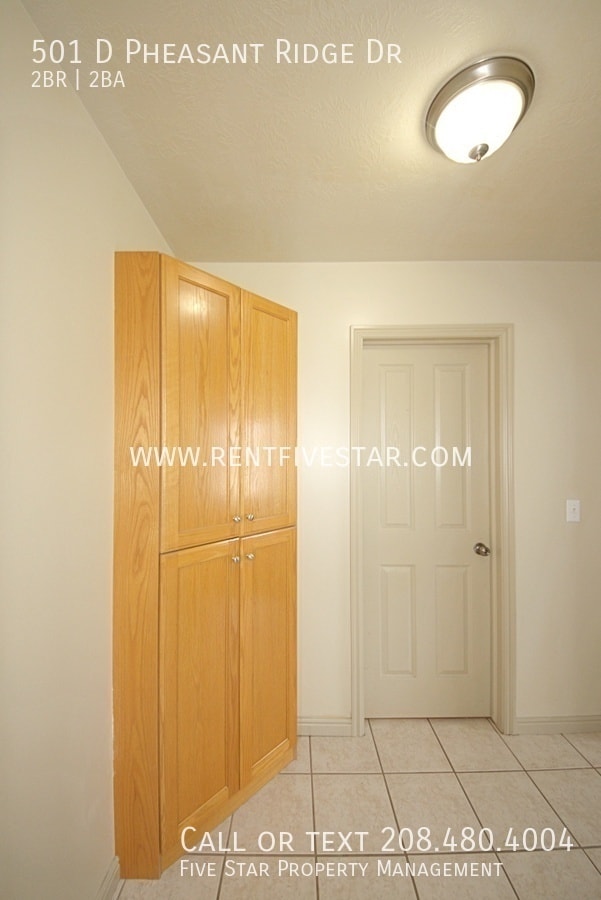 Building Photo - 501 Pheasant Ridge Dr