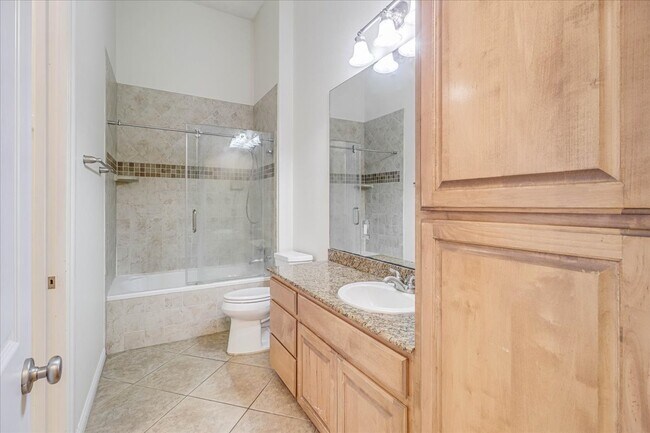 Building Photo - 14910 Leeward Dr