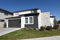 Building Photo - 2032 E Presidential Dr