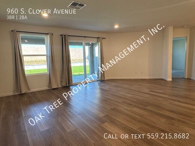 Building Photo - 960 S Clover Ave