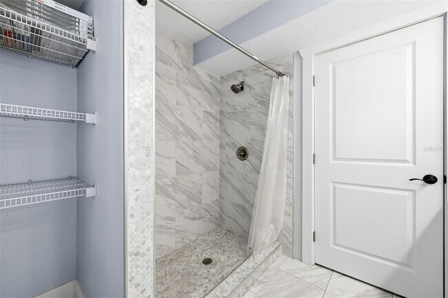 Building Photo - 313 23rd Ave N