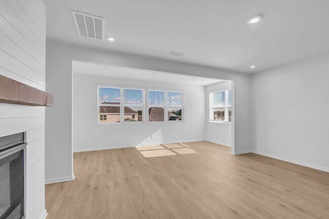 Building Photo - 953 Pleasant Ridge Run