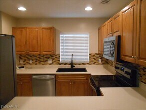 Building Photo - 9409 Ivy Brook Run