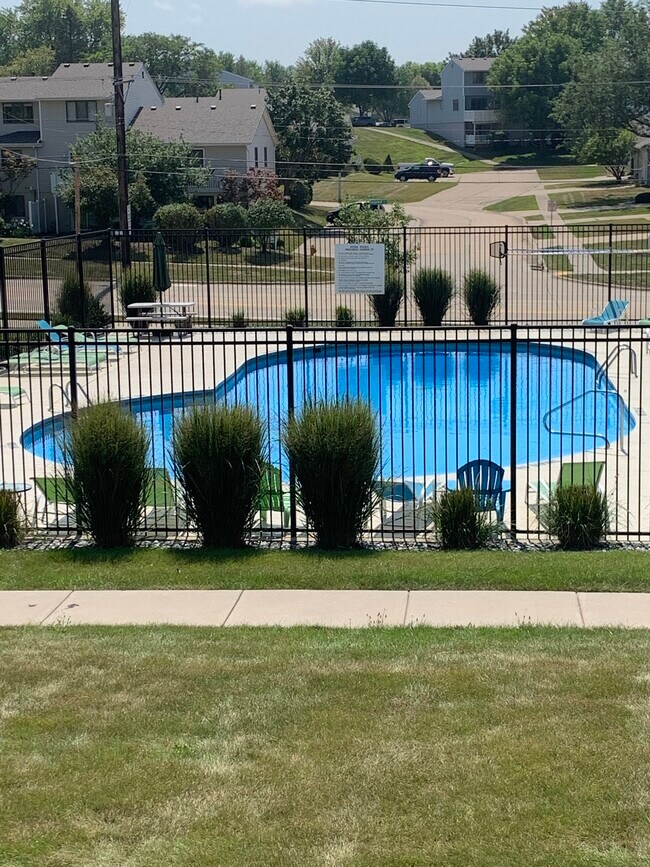 Building Photo - 3025 Parkwild Dr