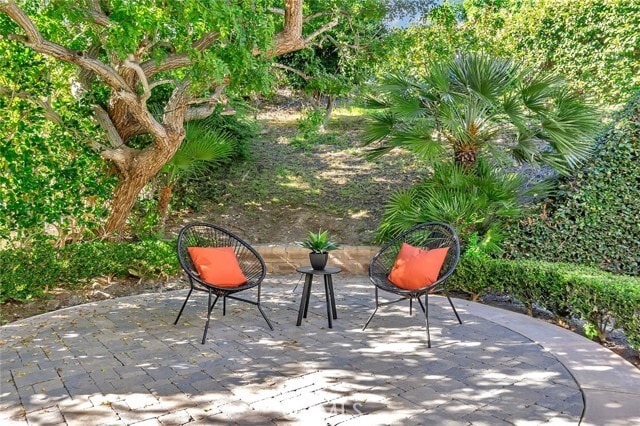 Building Photo - 25151 Via Playa