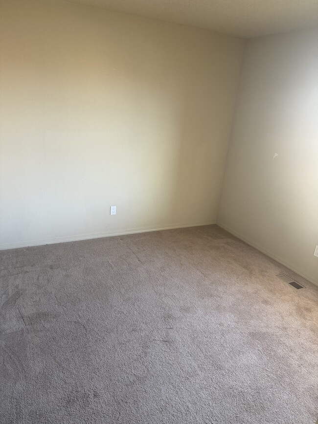 Building Photo - 859 Mesa Del Rio St NW