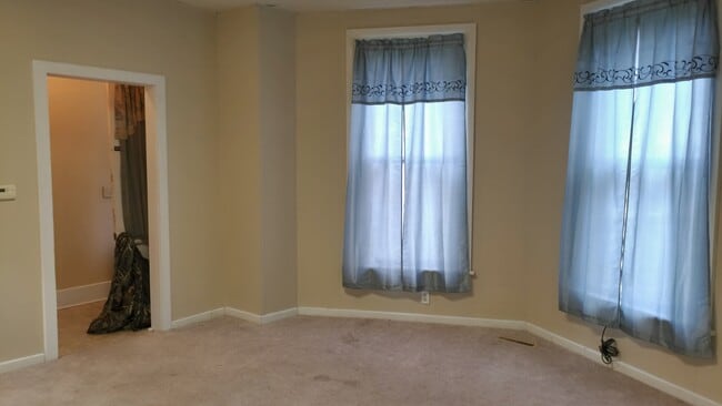 Building Photo - 909 14th St