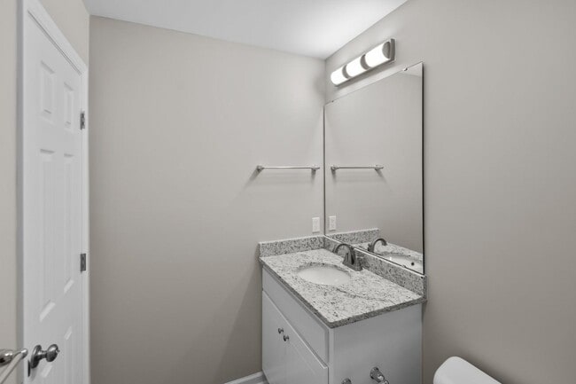 Building Photo - 1233 Cross Creek Cir