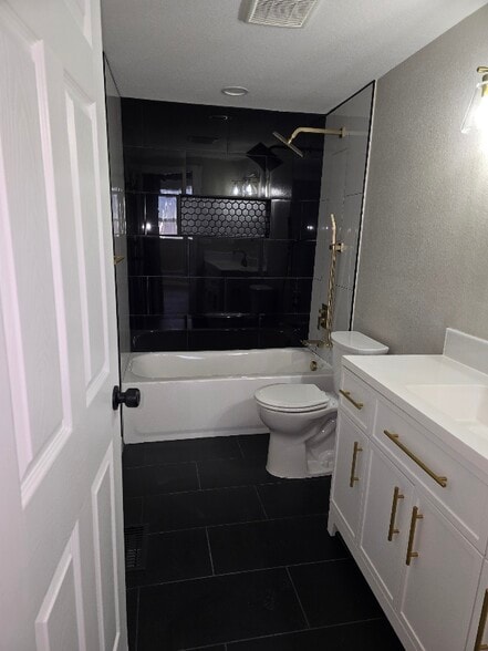 Building Photo - 415 Prospect St