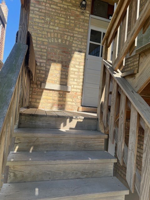 Building Photo - 8650 Trumbull Ave
