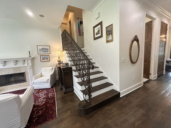 Building Photo - 105 Broadfoot Cir