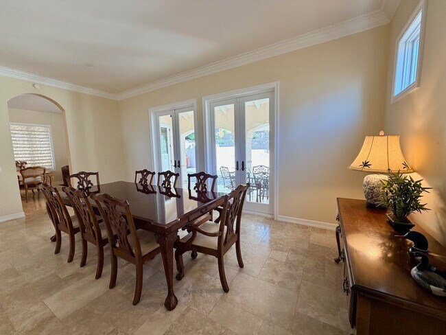 Building Photo - For Rent Available Now - Furnished House 3+BR 2.5Ba in Del Mar, charming furnished home in the hi...