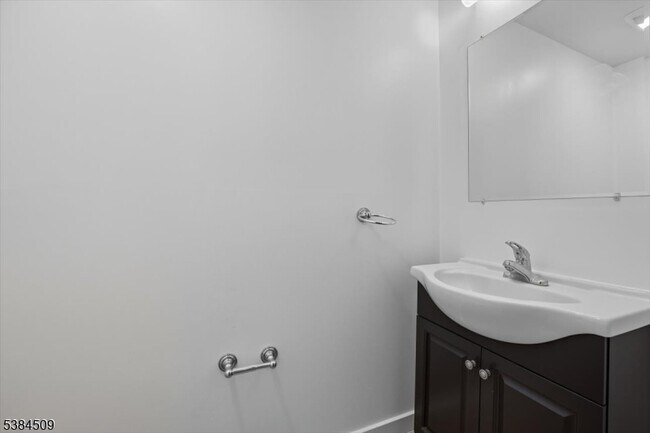 Building Photo - 475 S Jefferson St