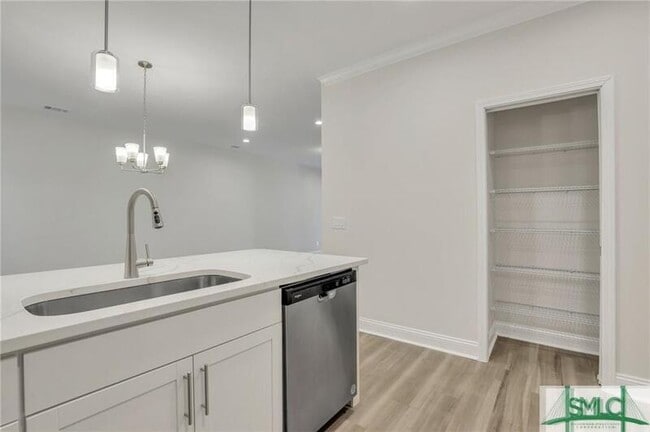 Building Photo - 157 Lower Creek Dr