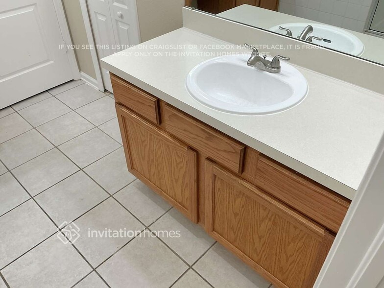 Building Photo - 10207 Hunters Haven Blvd