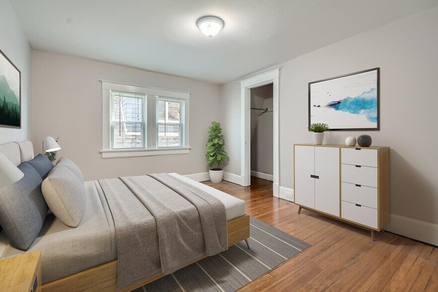 Building Photo - Charming Five Points home only blocks from downtown