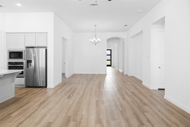 Building Photo - 17127 Crimson Crest Dr