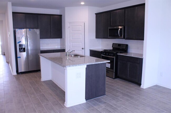 Building Photo - 9633 Caney Trails Rd