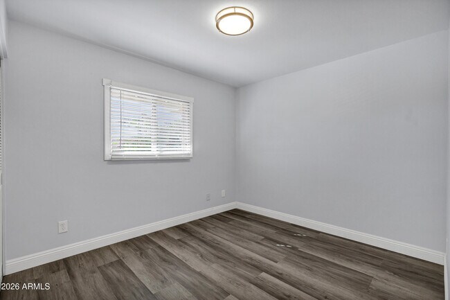 Building Photo - 14 E Hermosa Dr