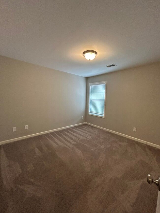 Building Photo - 610 Constitution Dr