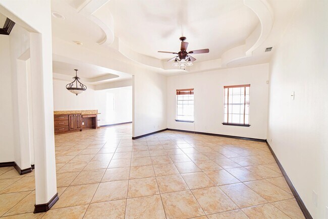 Building Photo - 2110 Lima Loop